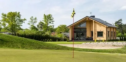 Houten huizen project club de golf